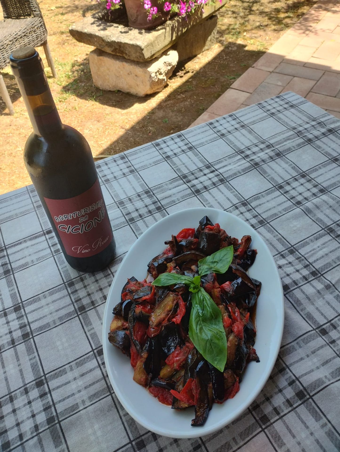 Melanzane e pomodoro con vino Da Cicione